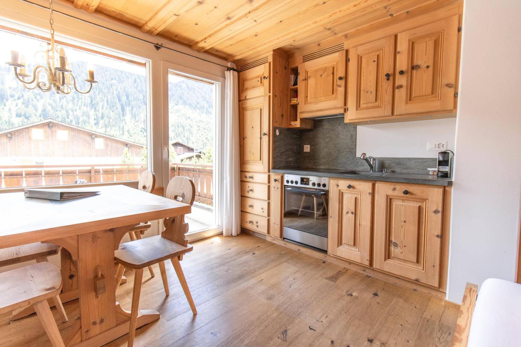 Casa La Roda Café Dulezi * Sedrun